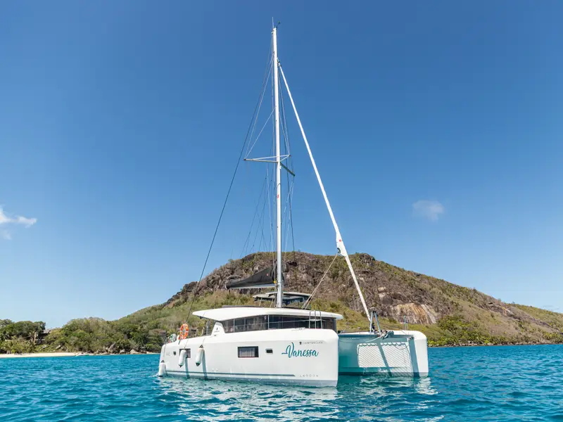 Vanessa, Lagoon 42
