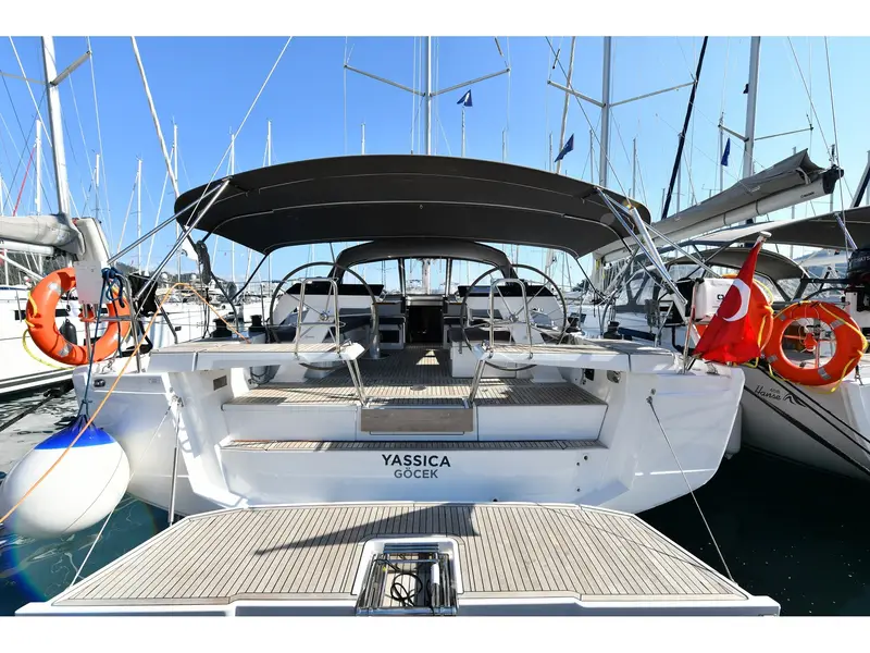 YASSICA, Hanse 460