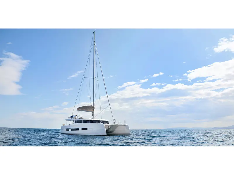Paradise Planet, Dufour Catamaran 48