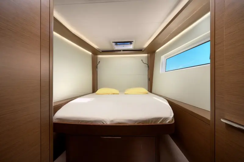 Zuzo 2, Lagoon 450