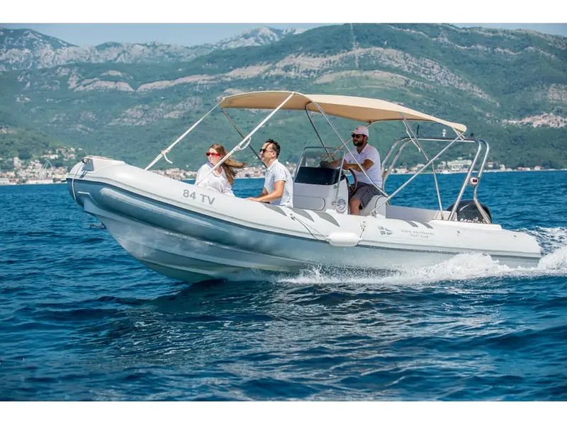 Stingray Predator 640, 3D Tender LUX 500