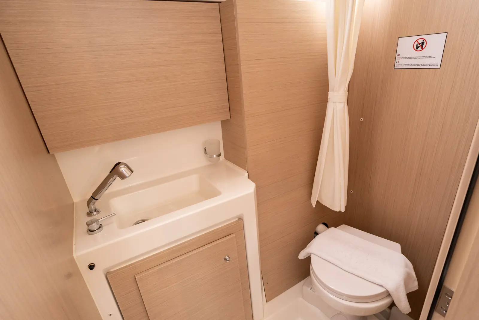 Scilla - Comfort line, Toilet