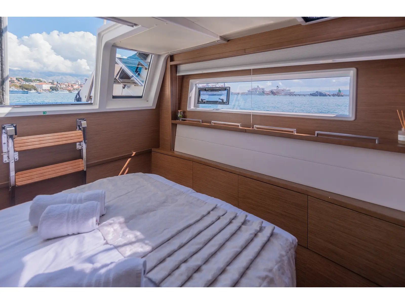 ADRIATIC LION, Interior image