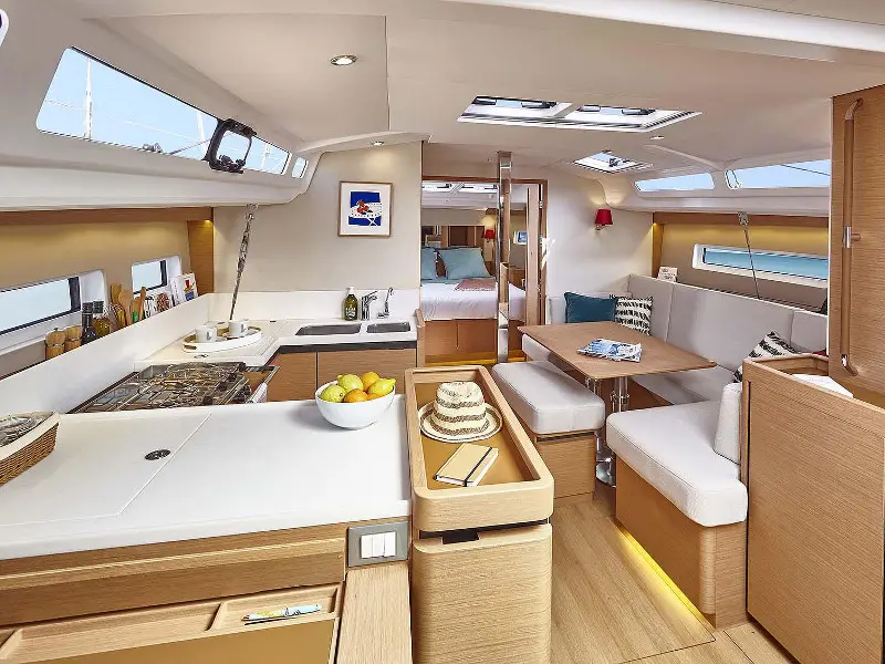 SO440-20R, Interior image