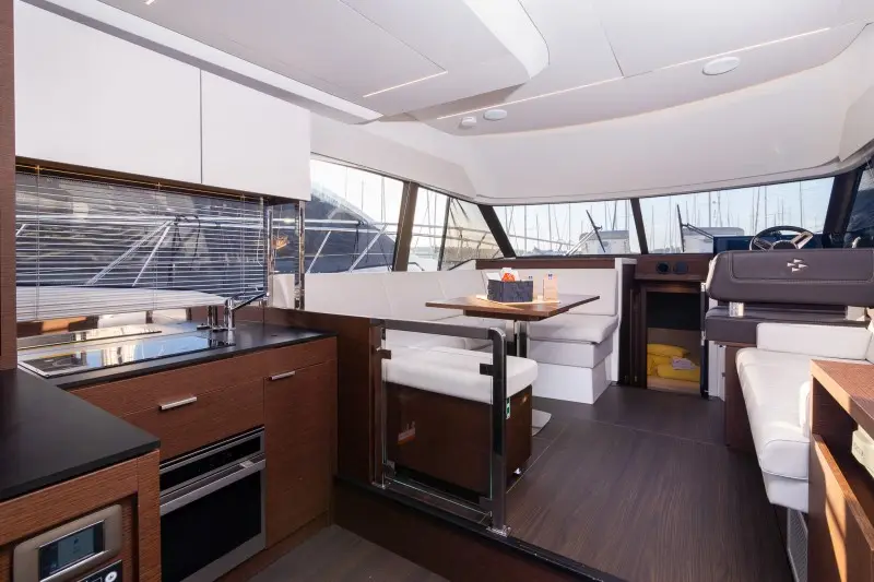 Brigadoon, Prestige 420 Fly