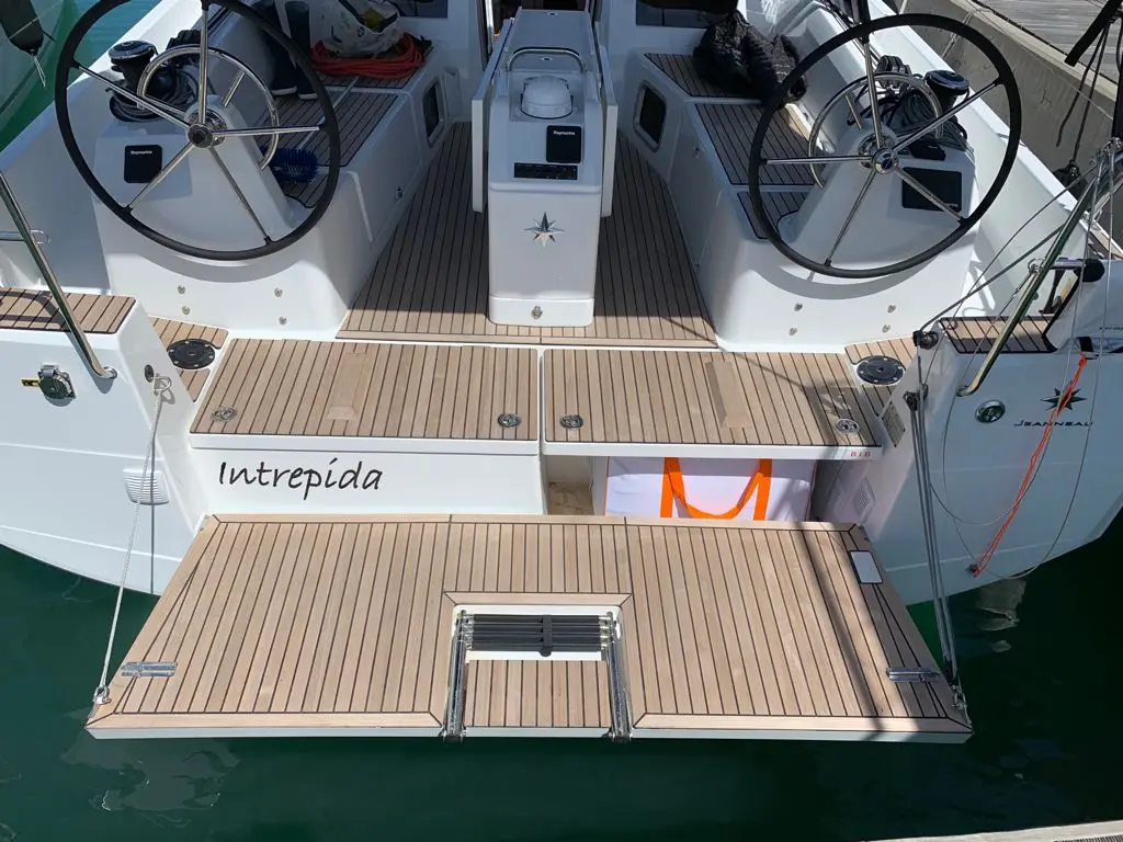 Intrepida, Main image