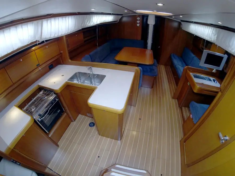 Kety, Interior image