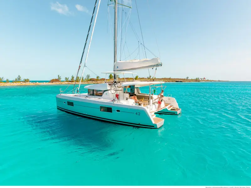SILVER VIII, Lagoon 42