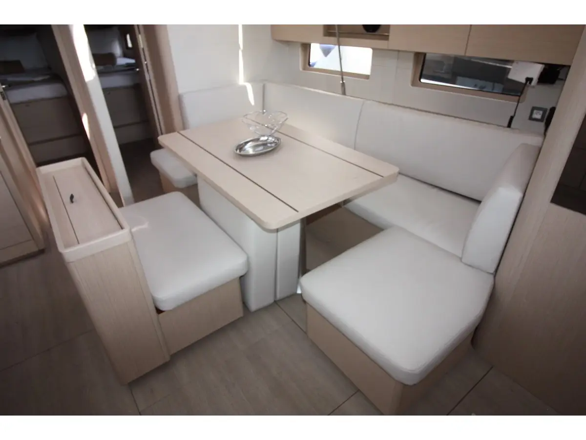 Sceptrum, Interior image