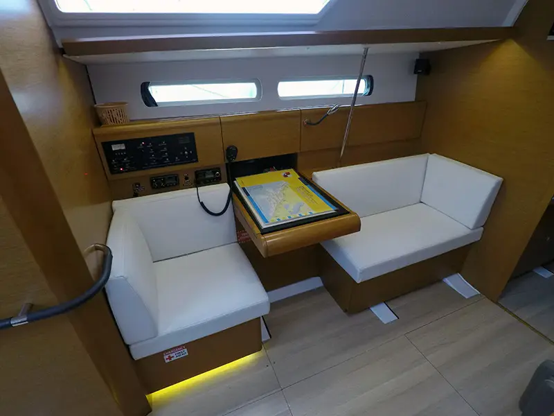Elissa, Jeanneau Sun Odyssey 449