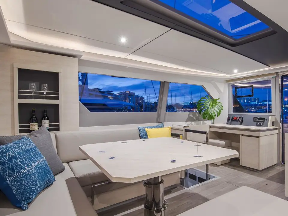 Moorings 5000-4 Exclusive, Interior image