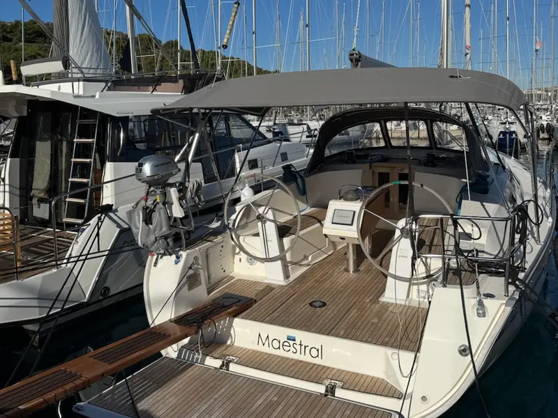 Maestral, Bavaria Cruiser 41