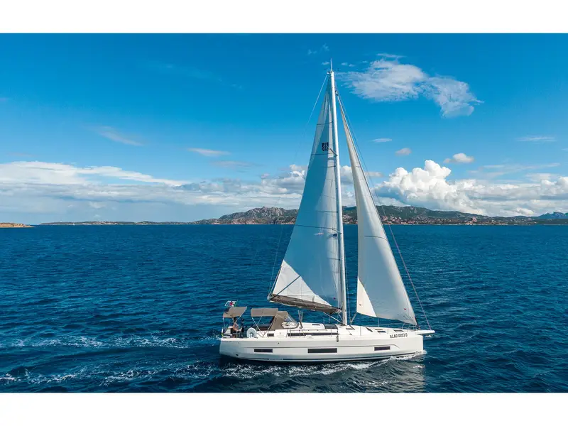 Dione - Water maker, Solar Panel, Dufour 470
