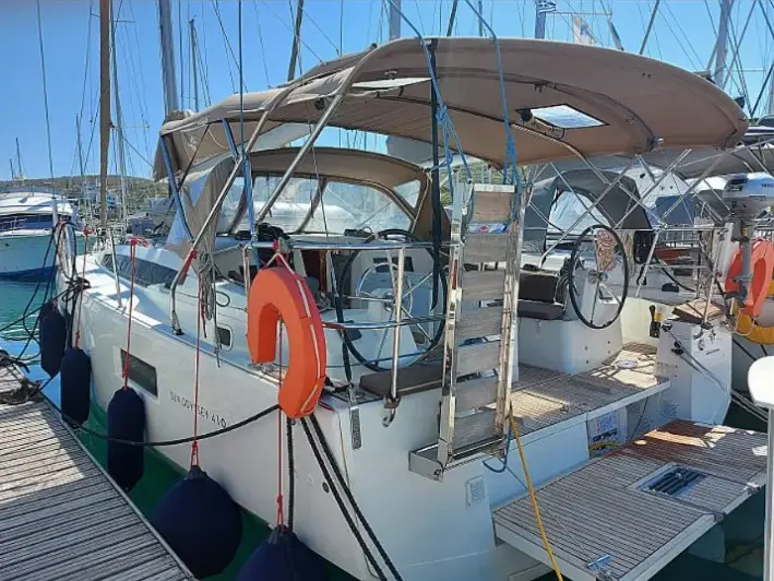 Evelina, Main image