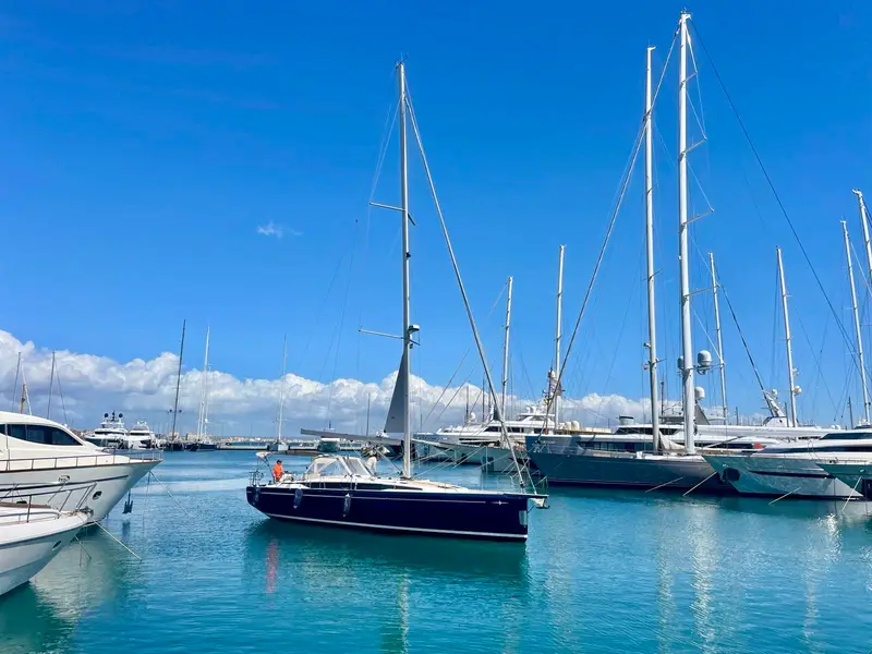 Infinity, Bavaria C46
