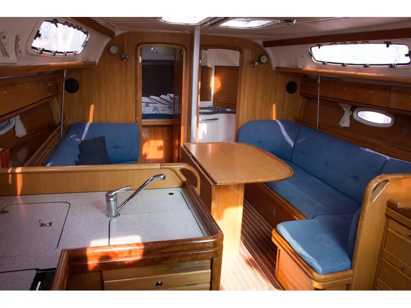 (1132 BG) (sails 2015), Interior image