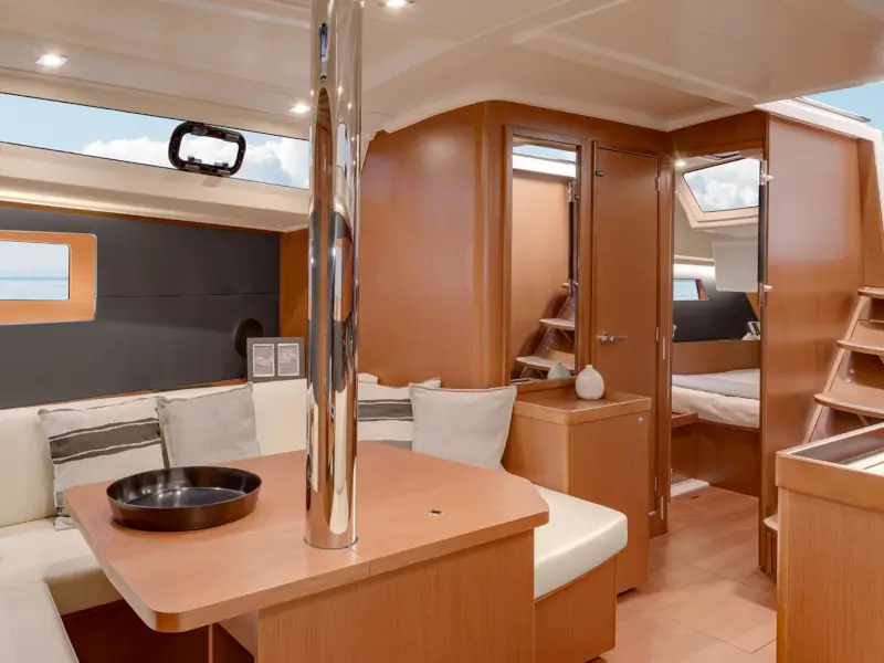 Alma Libre VI, Interior image