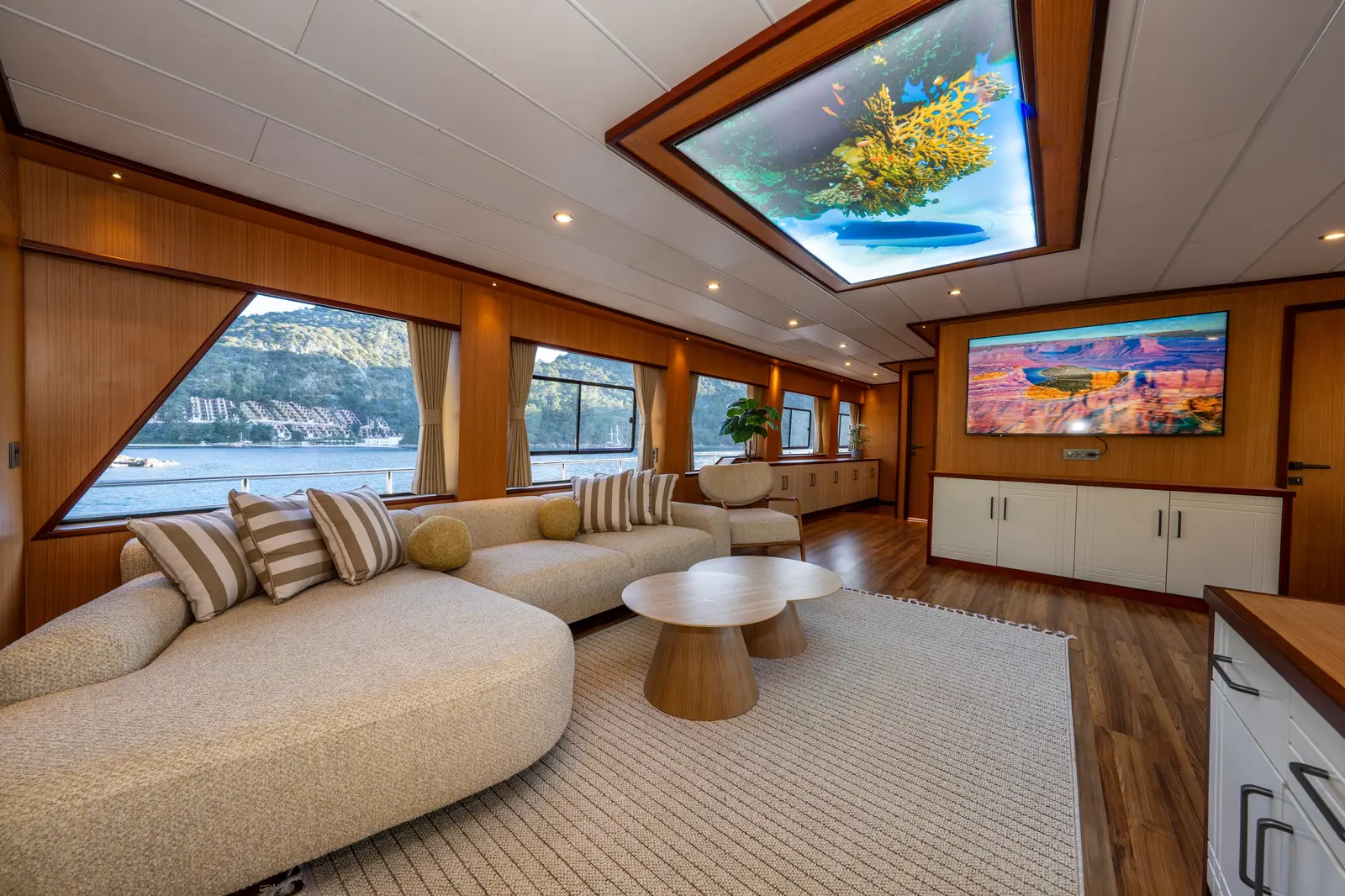 Lila Trawler, Foto 20
