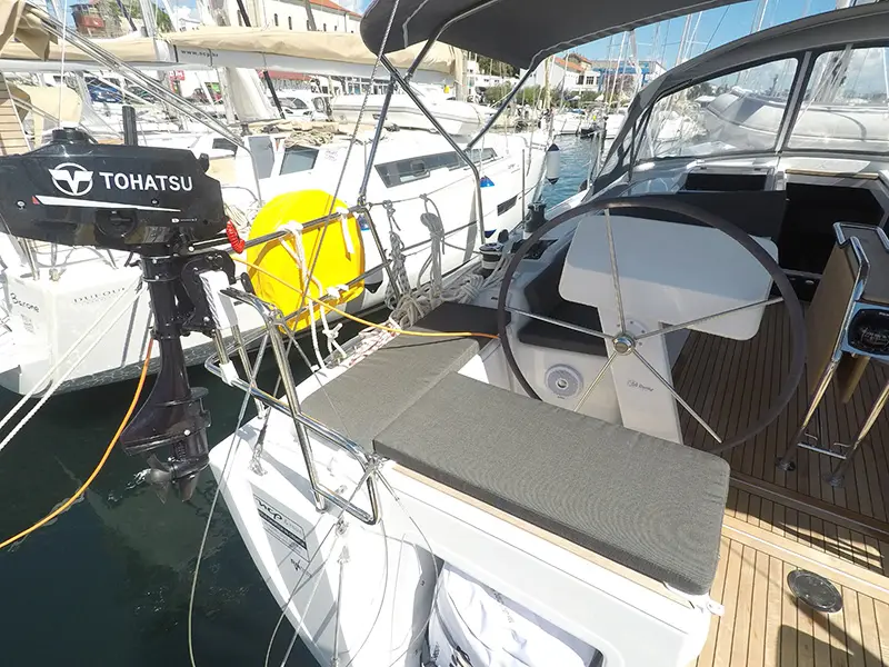 Podatok Too, Hanse 458