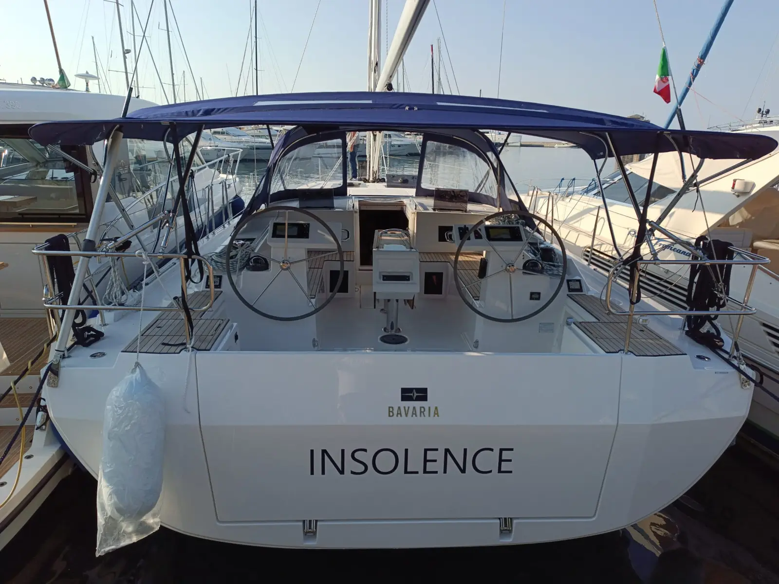 Insolence, Foto 11