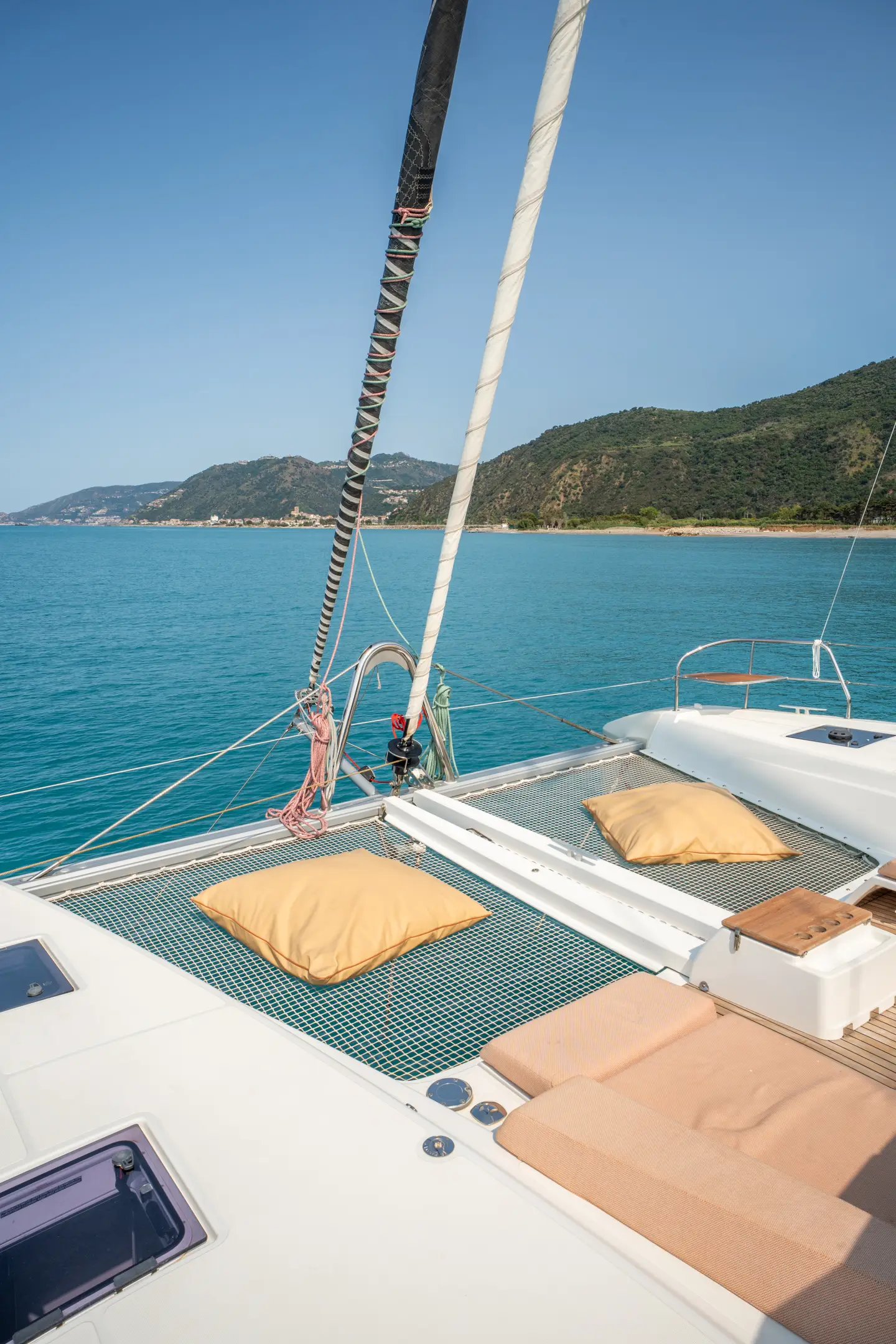 SAILUXE - Strafico, Bow