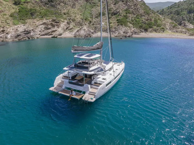Pasha, Lagoon 51