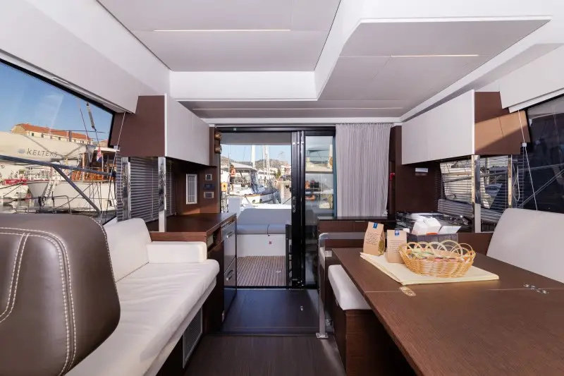 Brigadoon, Prestige 420 Fly
