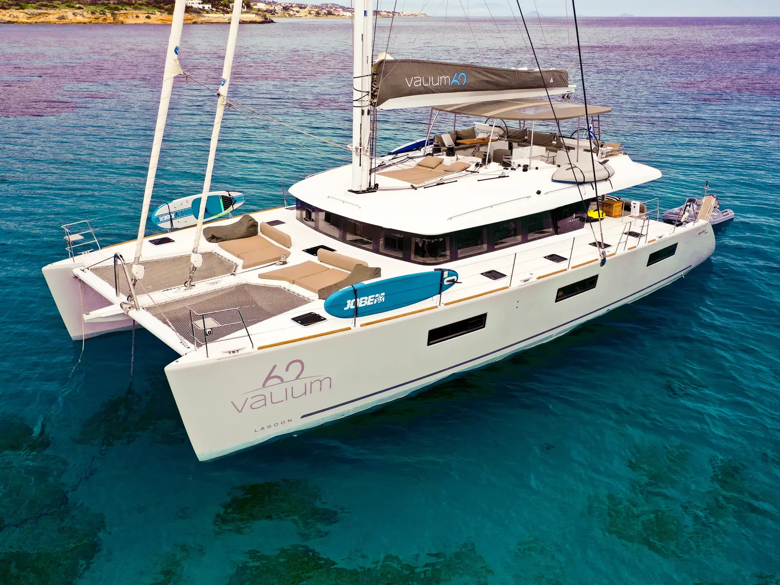 Valium 62, Main image