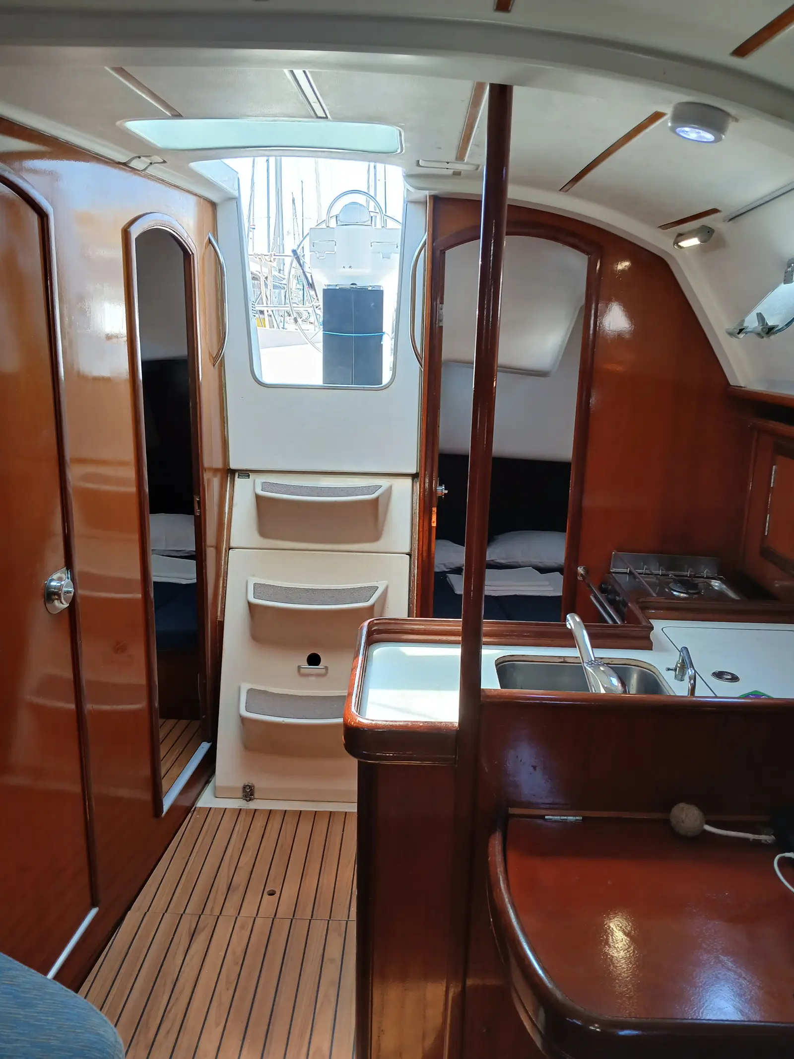 Classic, Interior image