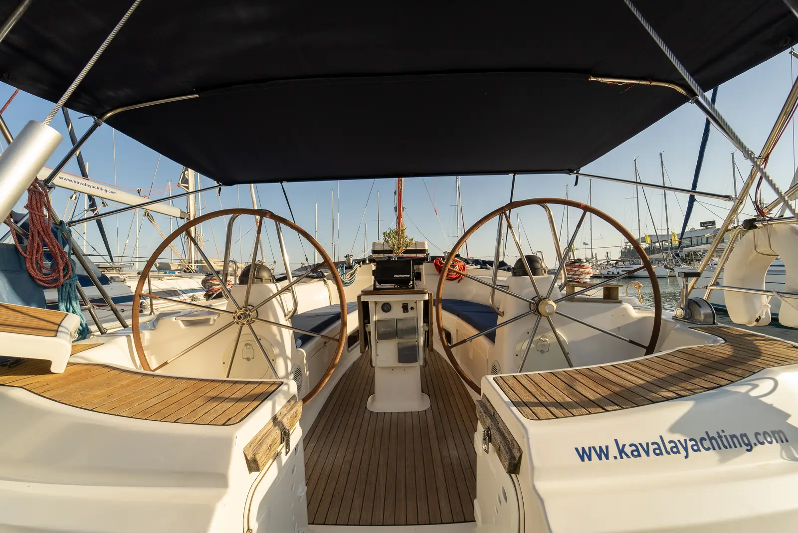Danai (with Bowthruster ,Solar Panels, New Sails), Foto 5