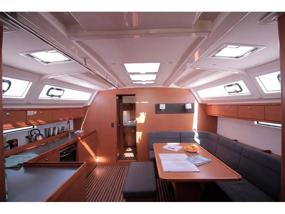 Casino Royale, Interior image