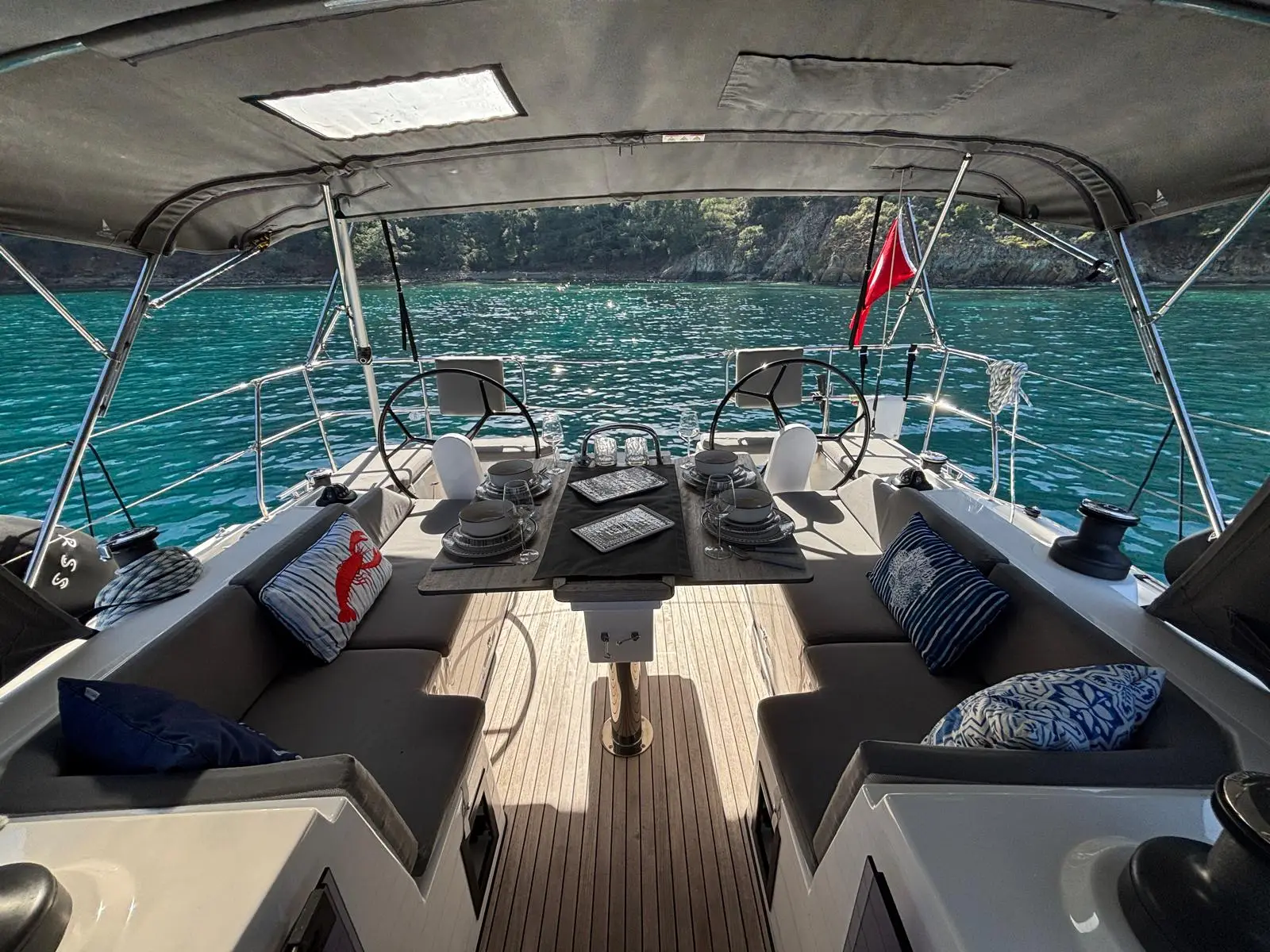 Marss, Interior image