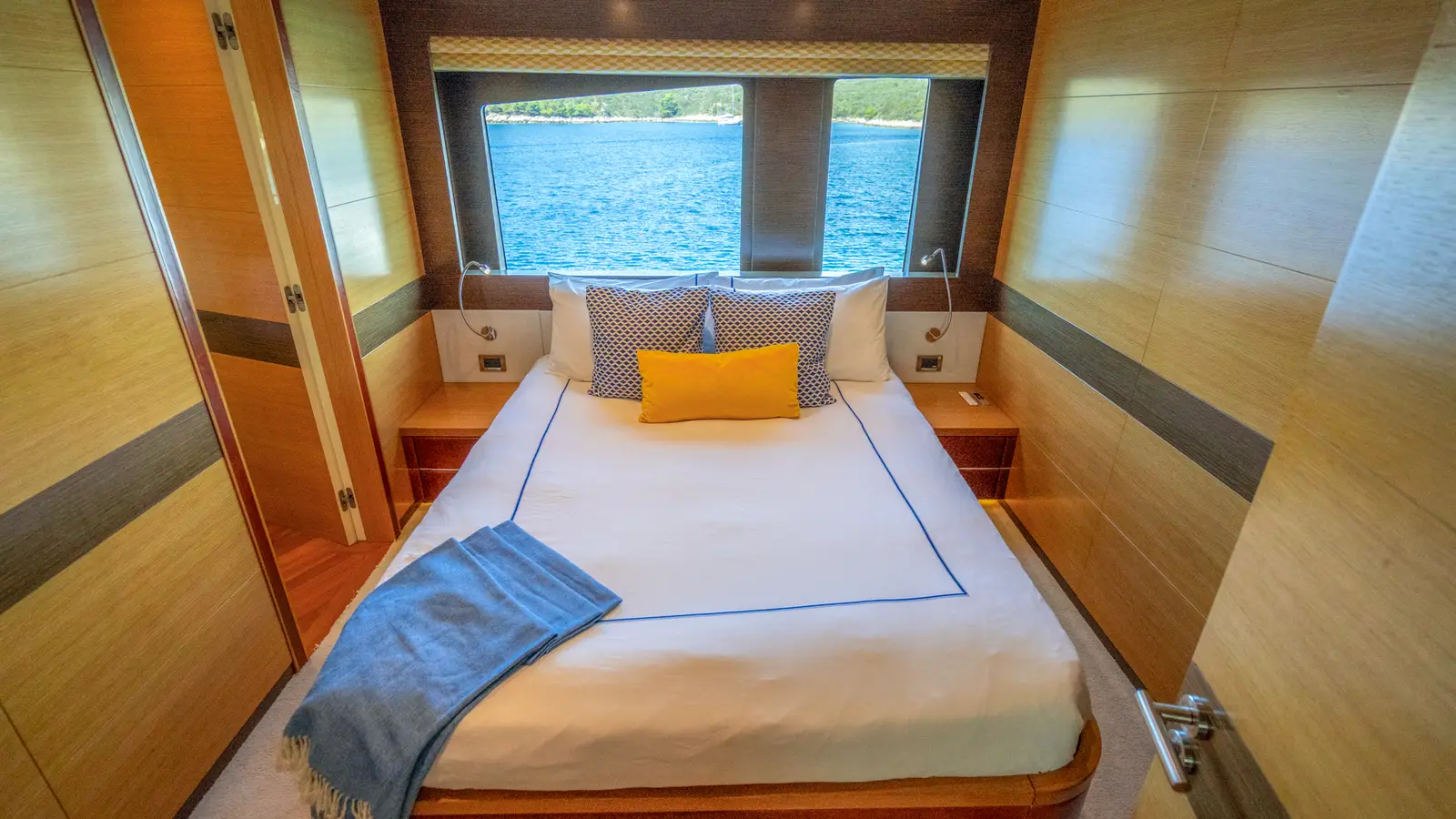 Silent World, Foto 32