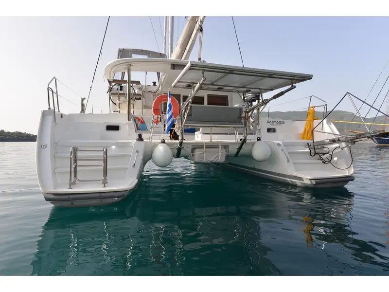 Anemoessa, Lagoon 400 S2