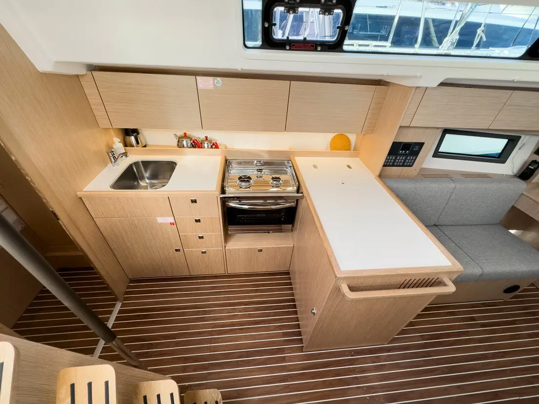 COCONUT, Interior image