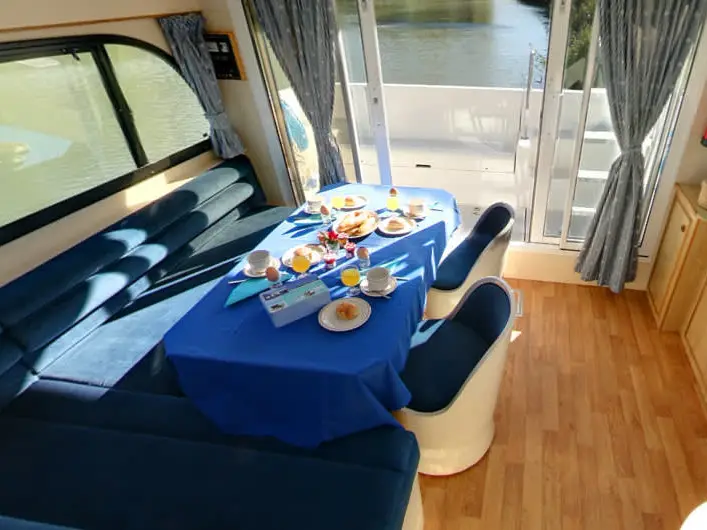 Caprice - Comfort 4, Interior image
