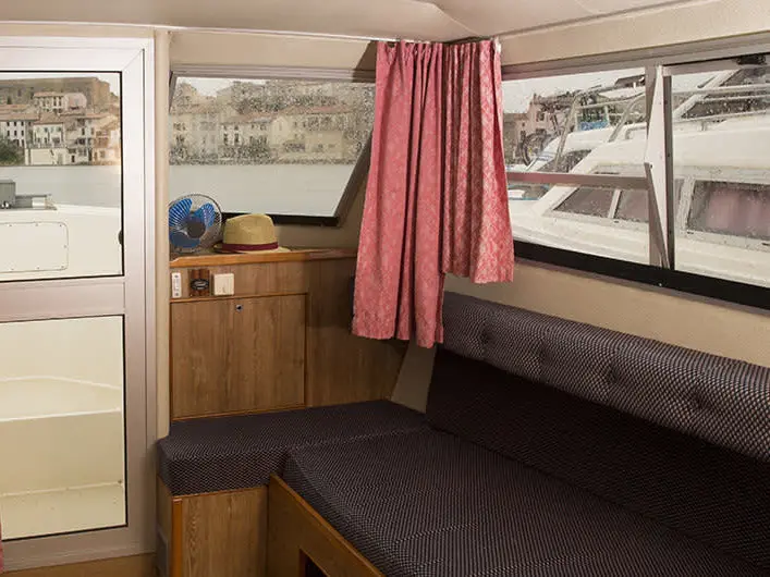 Cirrus A - Budget 4, Interior image