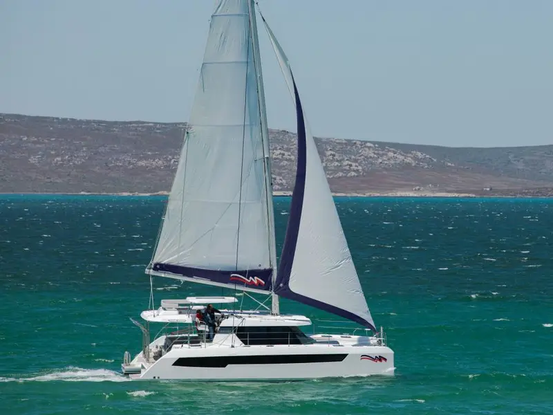 Moorings 4200/4 Club, Leopard 42