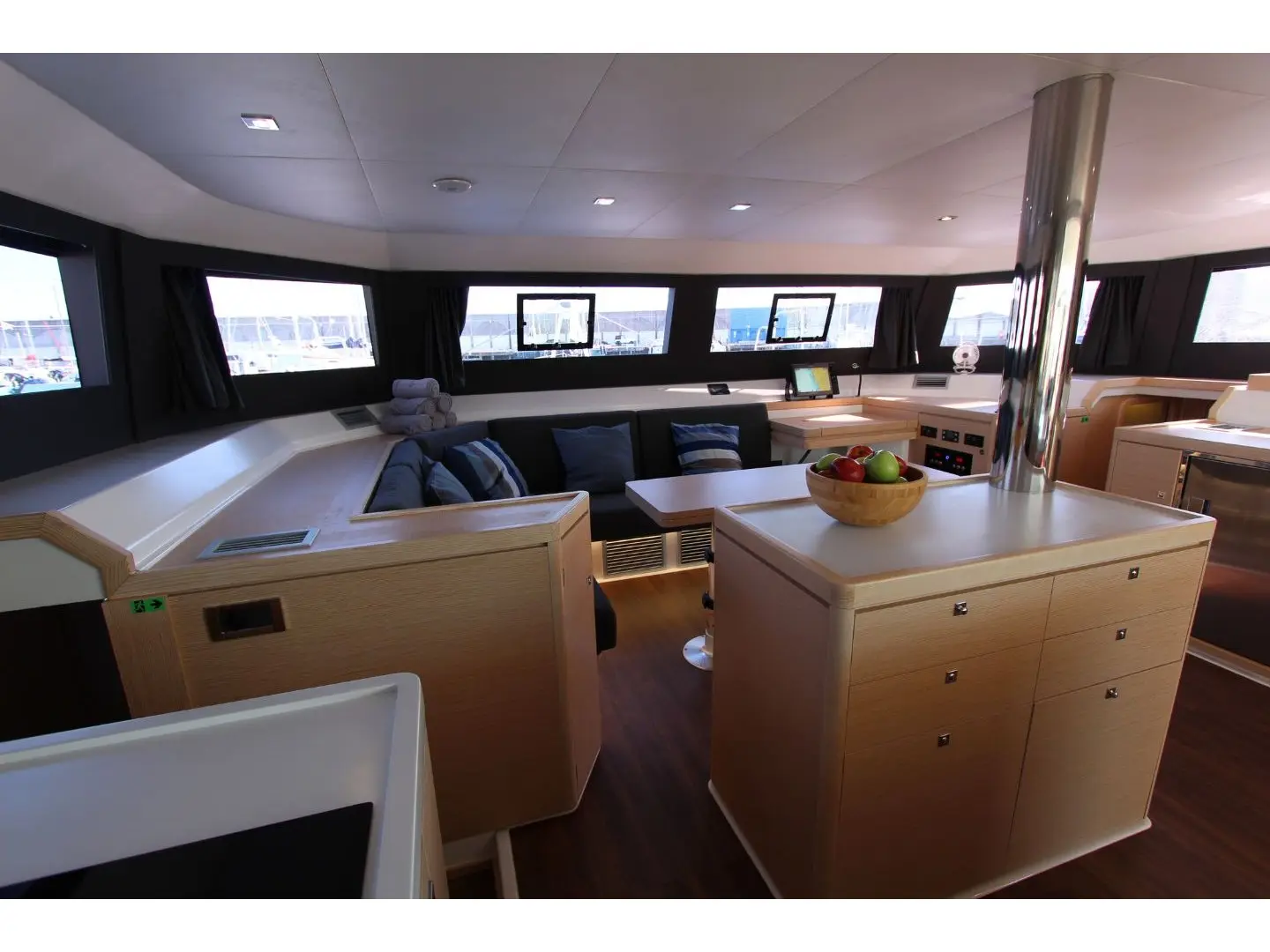 ANGELA, Interior image