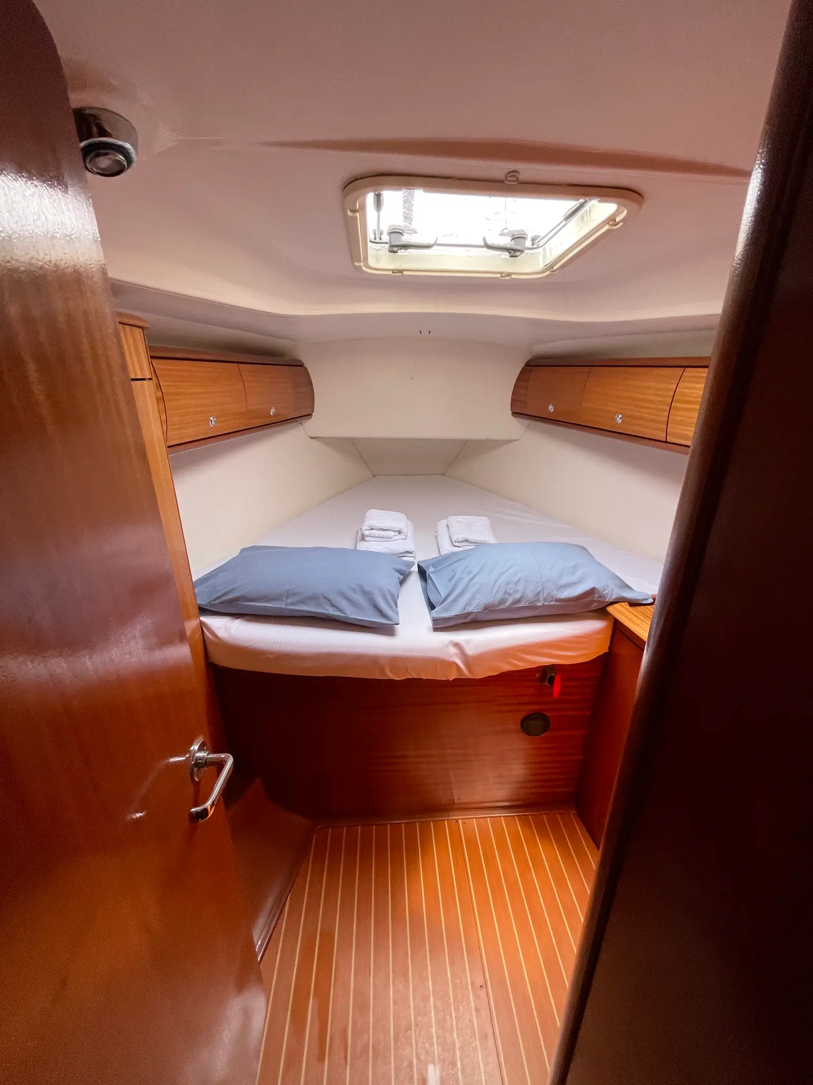 Danai (with Bowthruster ,Solar Panels, New Sails), Foto 12