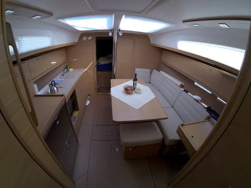 Prince Folegandros, Interior image