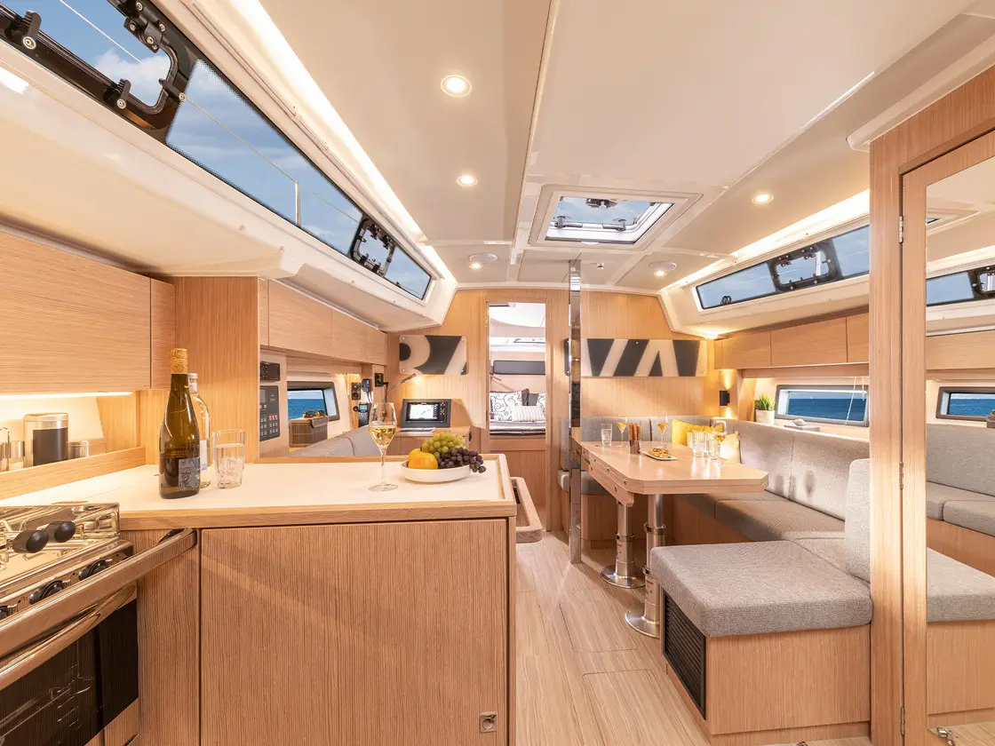 Xenia, Interior image