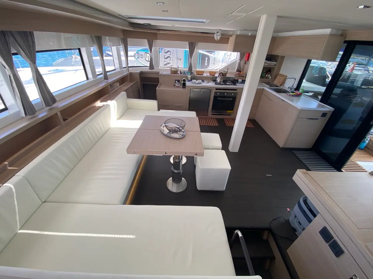 The Moon - FIRST CLASS, Foto 16