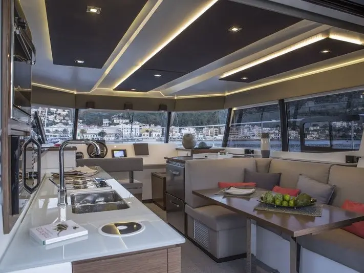 Dream Star, Interior image