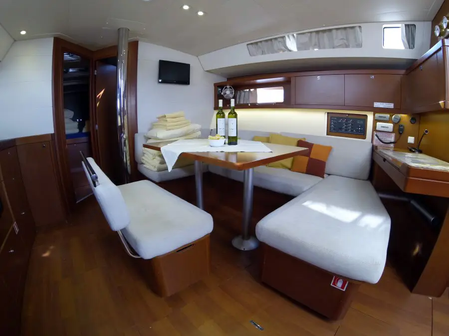 Neška II , Oceanis 45