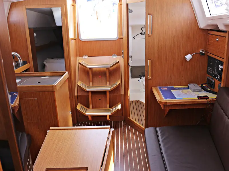 MIRELLA, Interior images