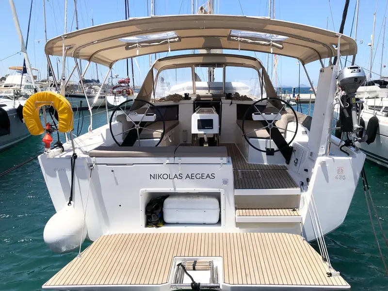 Nikolas-Aegeas, Main image