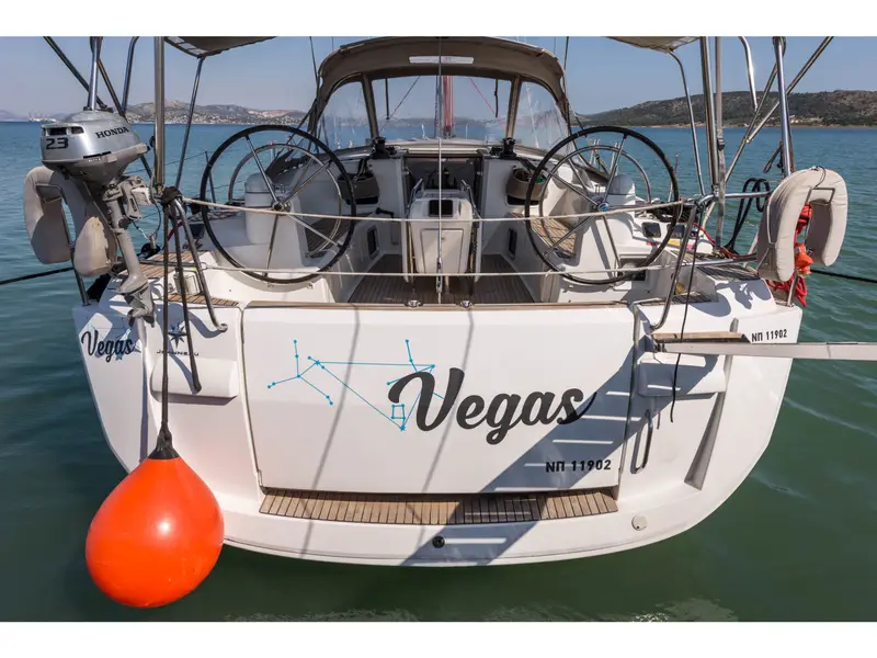 Vega, Sun Odyssey 469