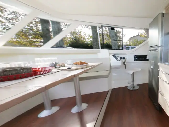 Vision3 - Comfort Plus 27, Interior image