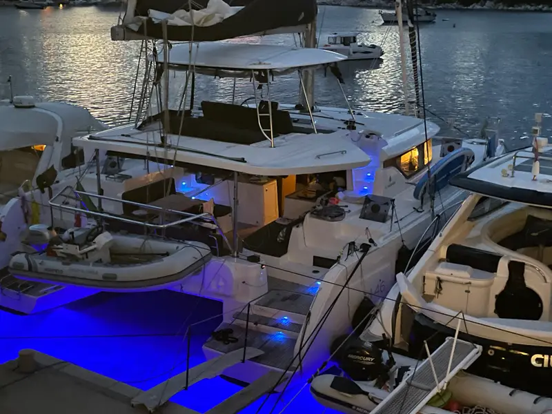 Dedalo, Lagoon 46